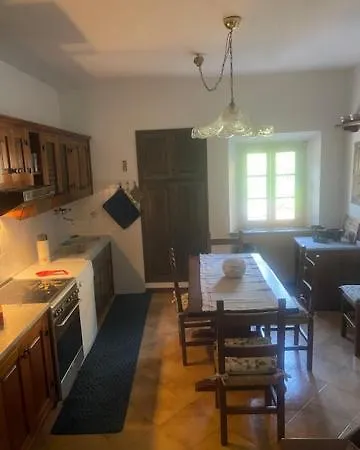 Il Piccolino Daire Avane